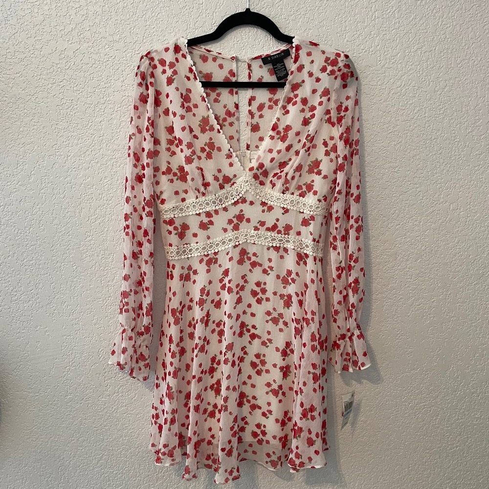 NWT Juniors' Crochet-Trim Printed Chiffon Dress Size 5/6